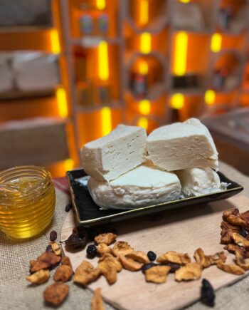 Yağlı Köy Peyniri (Çakmak)